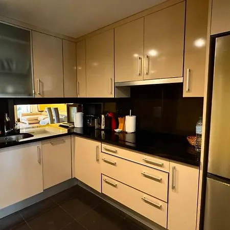 Exclusive 2 Bedroom 아파트 *