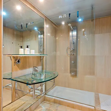 Exclusive 2 Bedroom Apartment